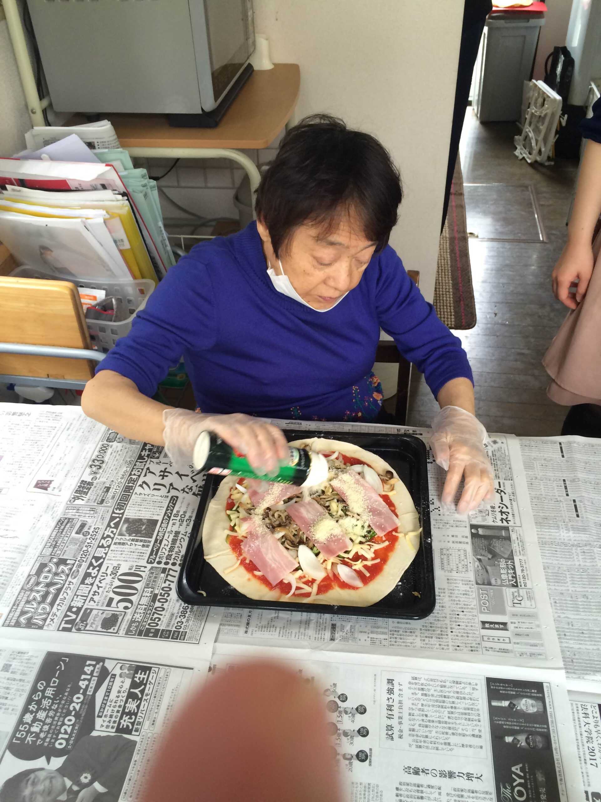 イベントの様子　ピザづくり