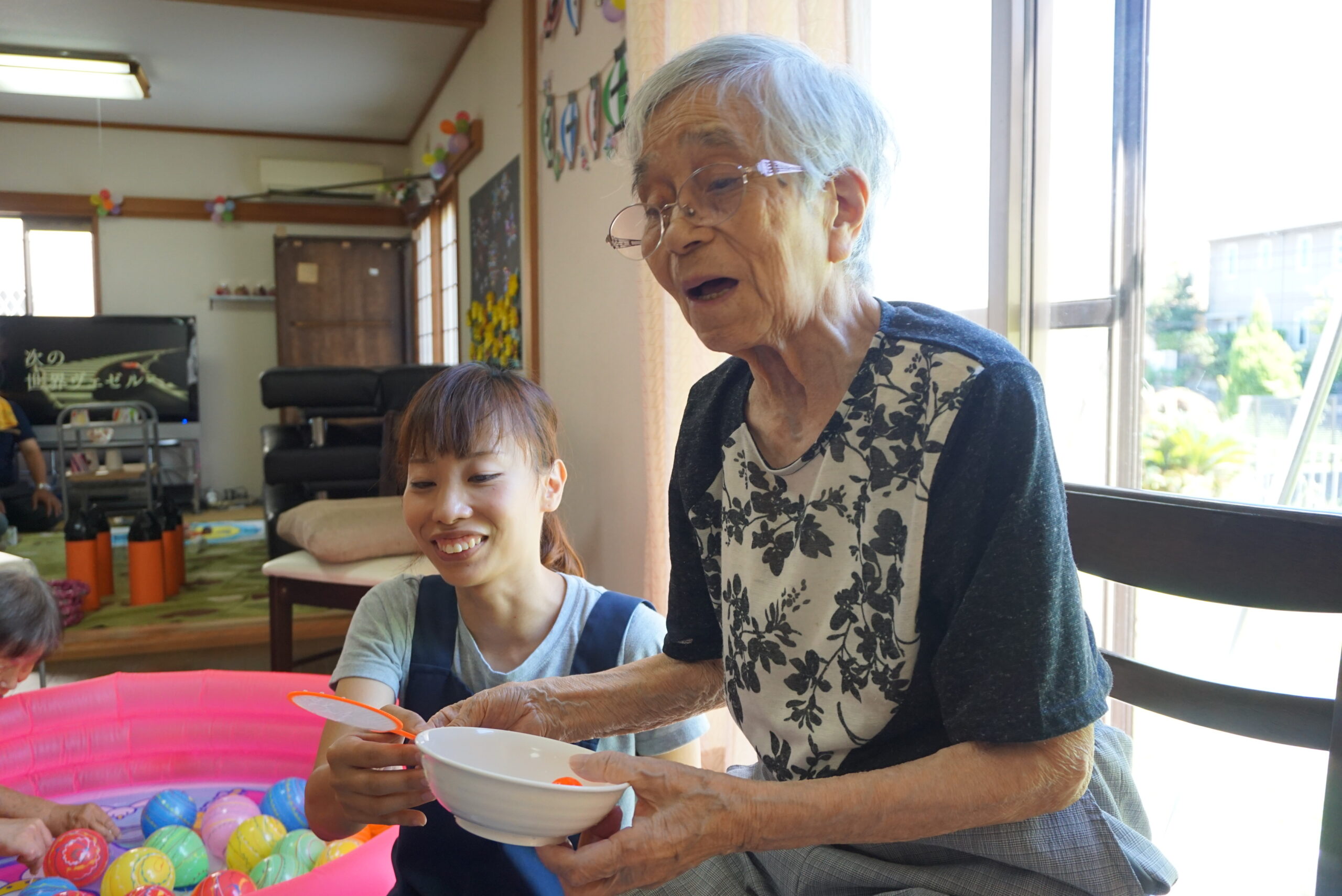 イベントの様子　ヨーヨー掬い